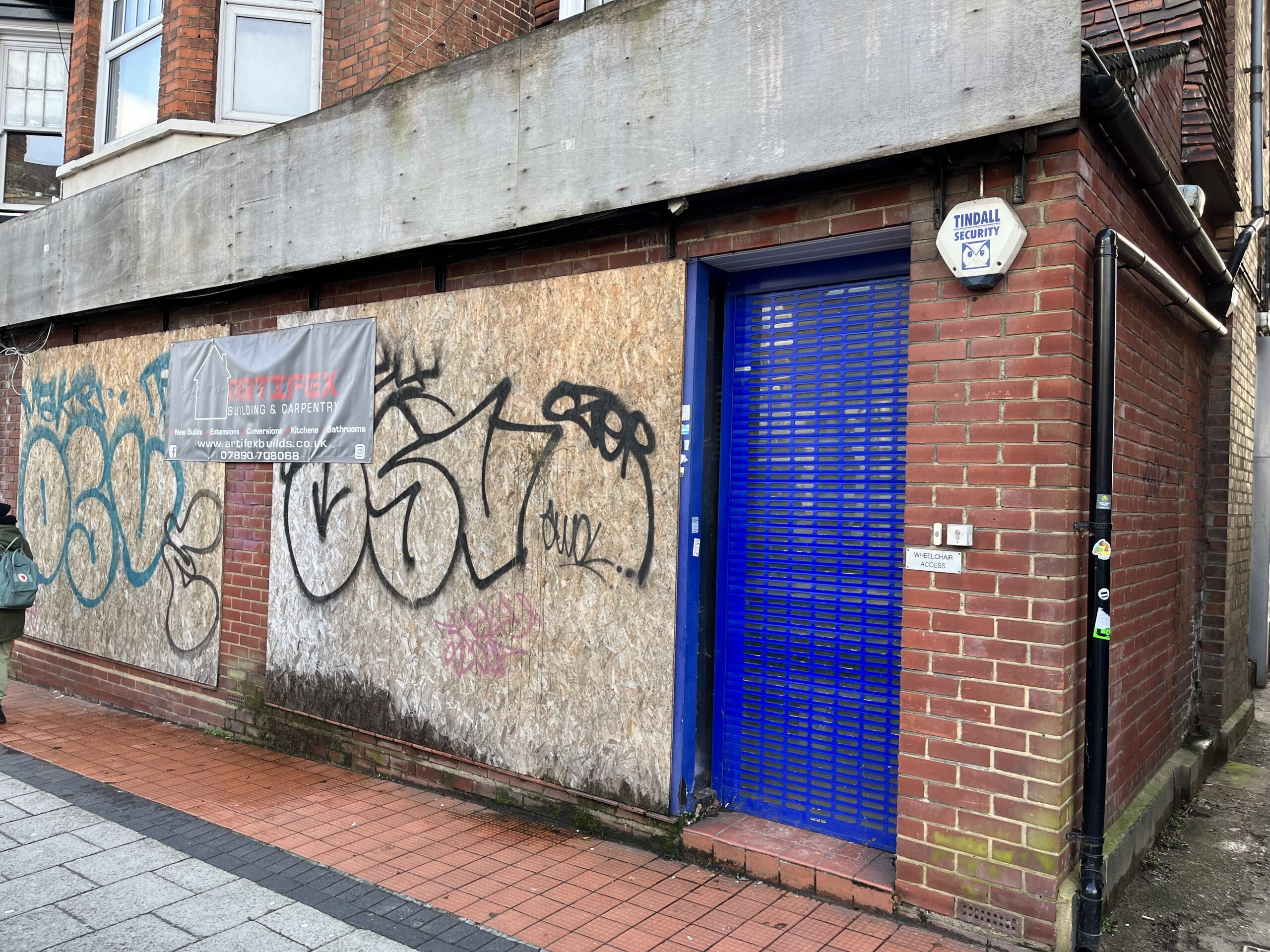 Empty premises in London Road.