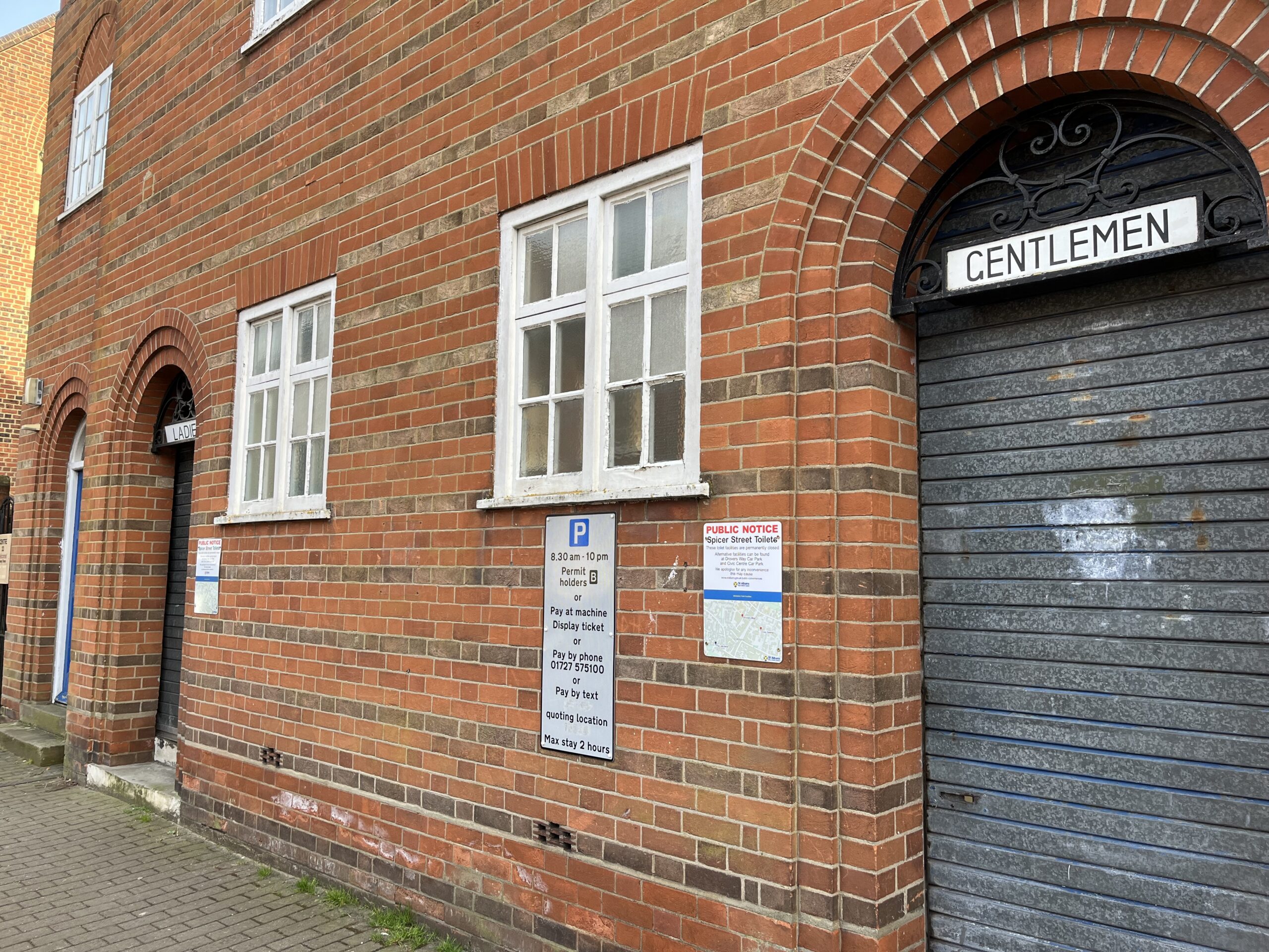 Spicer Street public toilets are now closed.