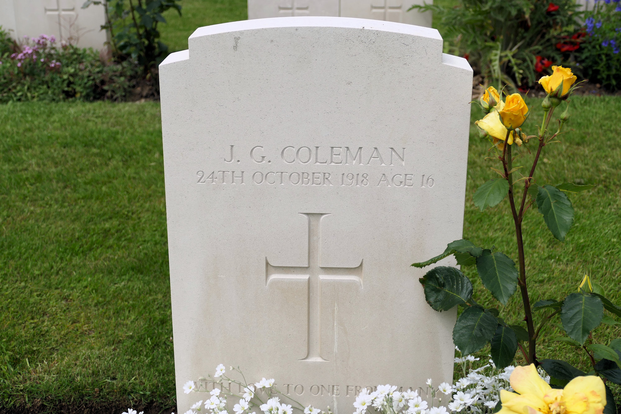 The grave of John Coleman, the youngest resident of King's Road to die in WWI.