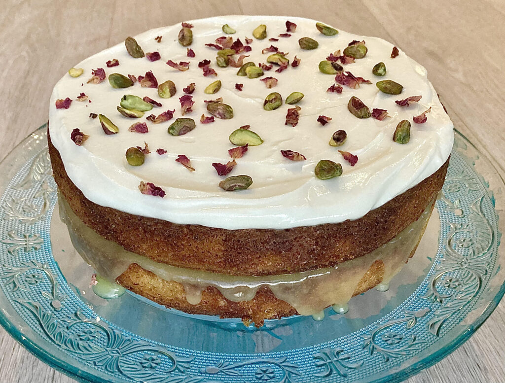 Pistachio and lemon cake.