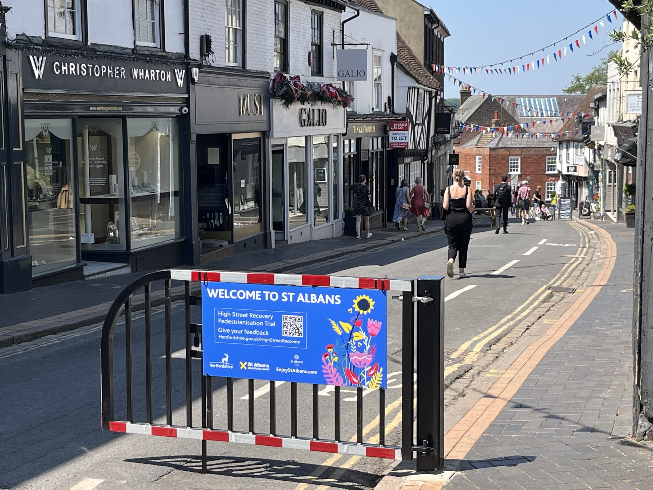 The city centre road closures are to be lifted in some areas.