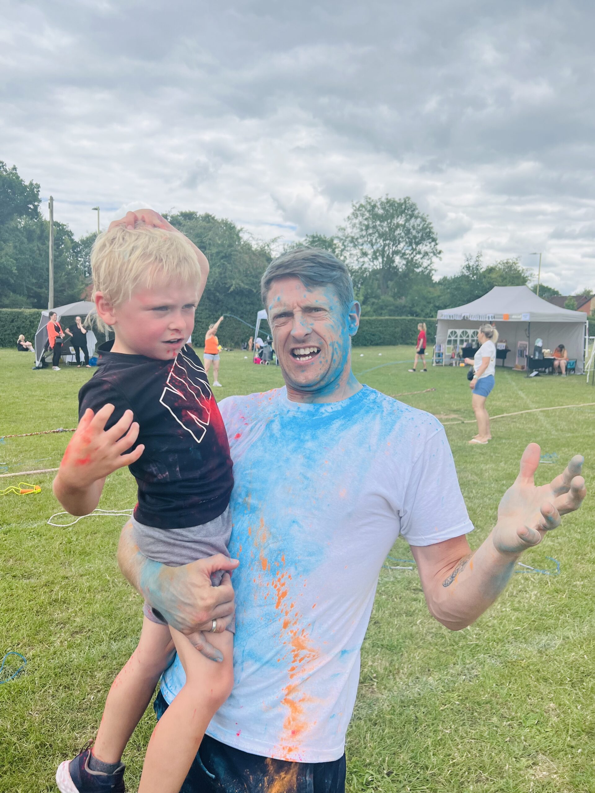 How Wood Primary School Well-Being and Colour Run Day. Photo by Andrea Wright.