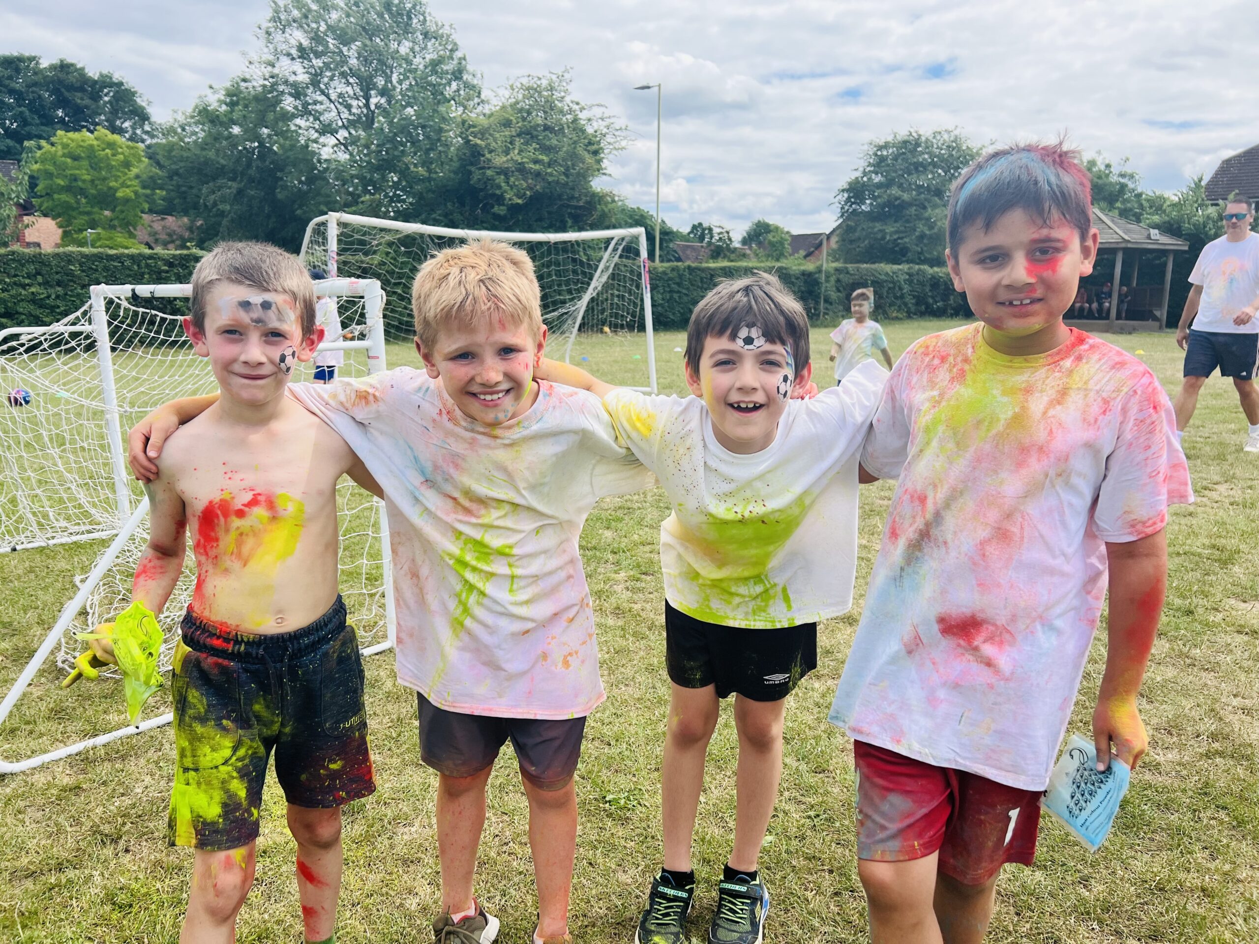 How Wood Primary School Well-Being and Colour Run Day. Photo by Andrea Wright.