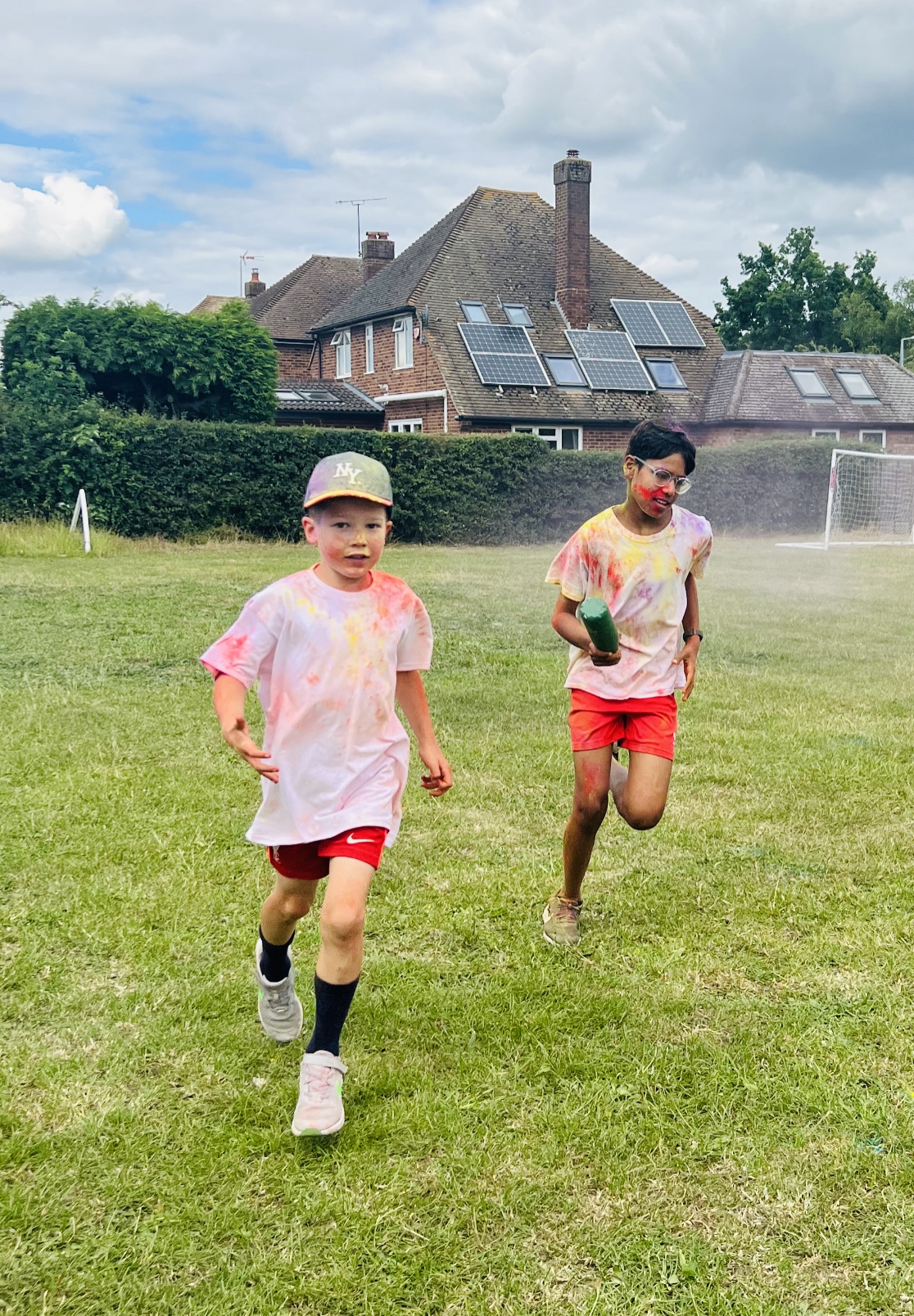 How Wood Primary School Well-Being and Colour Run Day. Photo by Andrea Wright.
