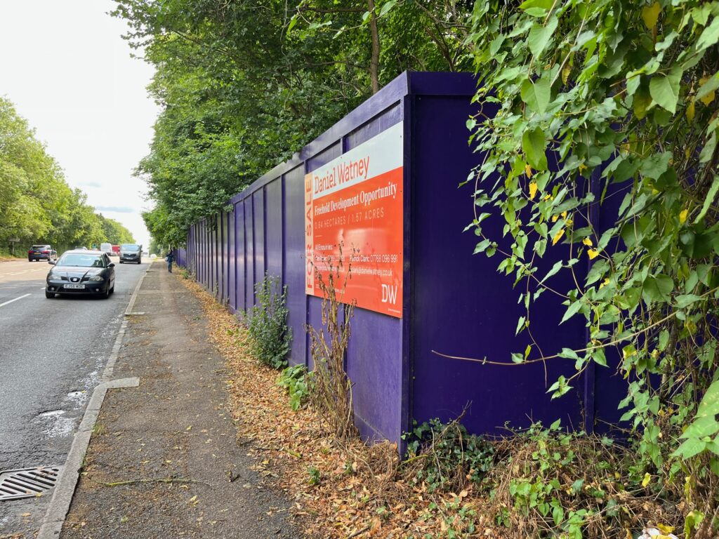 270 London Road is a ruin once mooted to be replaced with a care home.
