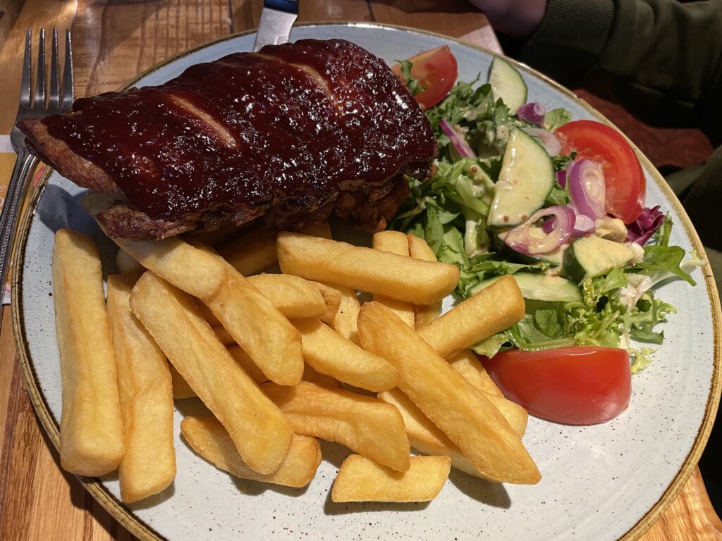 Steak and chips at the King Will.