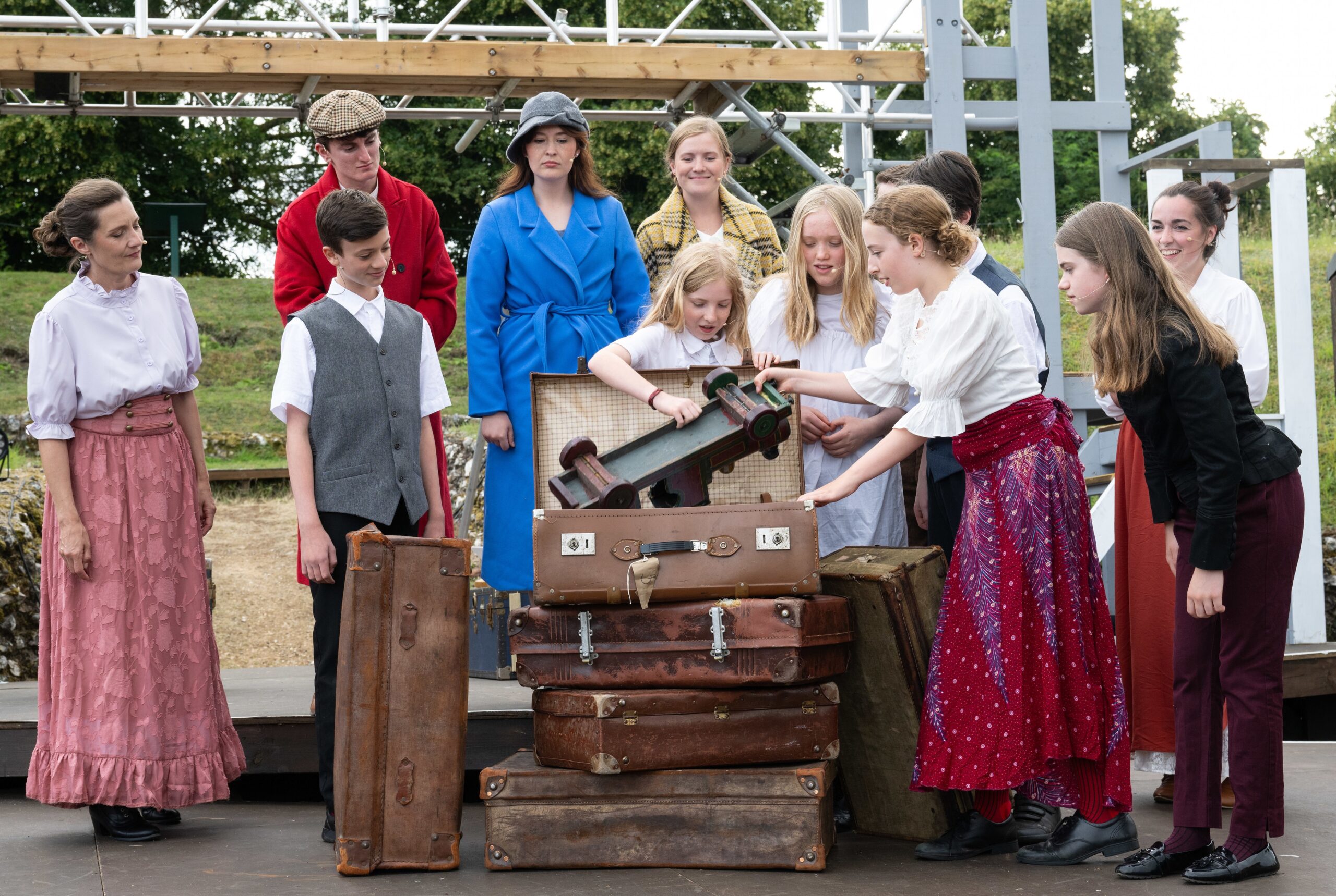 The Railway Children at St Albans Roman Theatre. Photo by Elliott Franks.