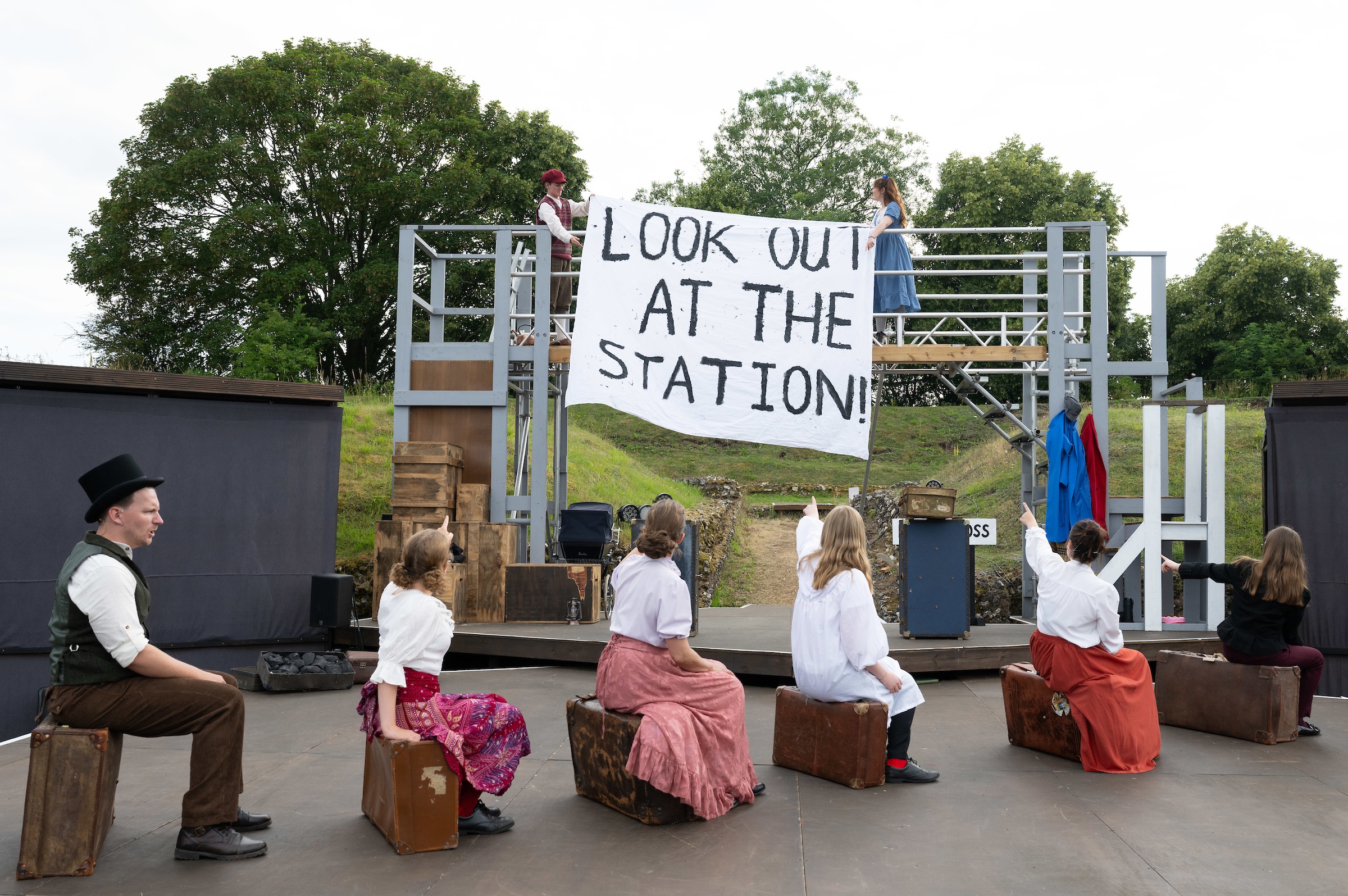 The Railway Children at St Albans Roman Theatre. Photo by Elliott Franks.