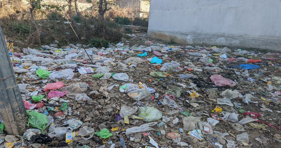 Plastic pollution in Baffa.