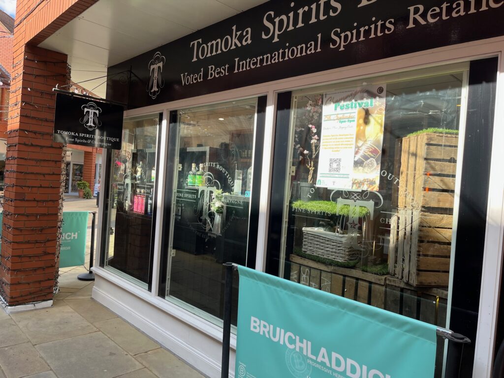 Tomoka in Christopher Place.