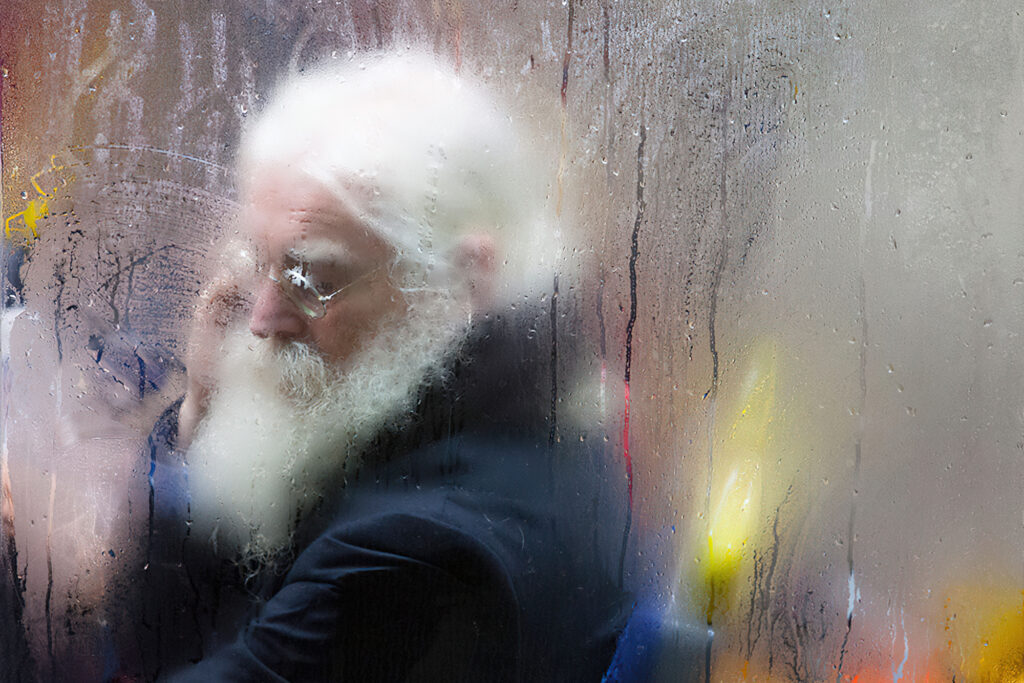 On the Night Bus photographer Nick Turpin is appearing at the next meeting of Harpenden Photographic Society.