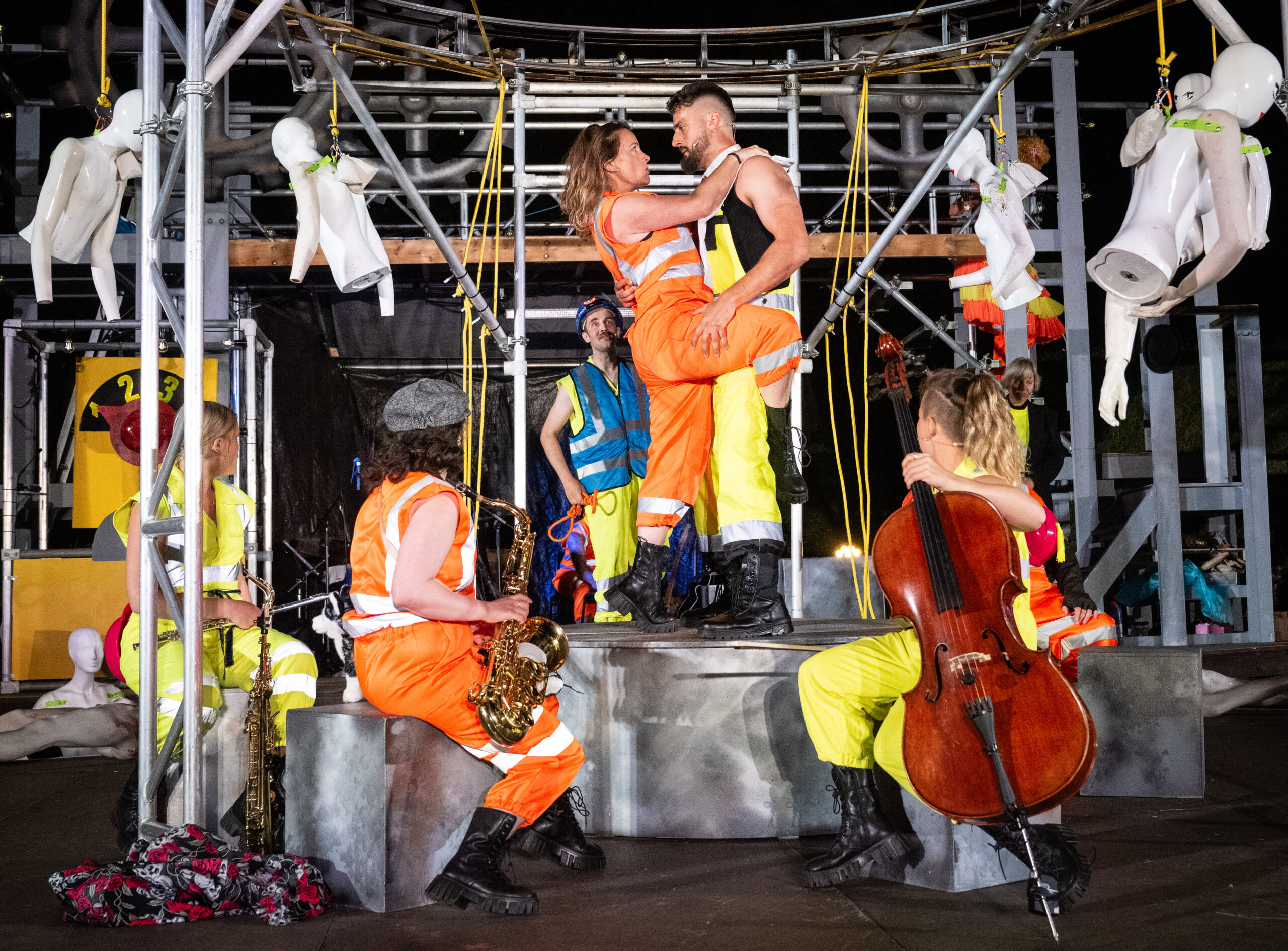 'THE THREEPENNY OPERA' at the Roman Theatre photo by Elliott Franks.