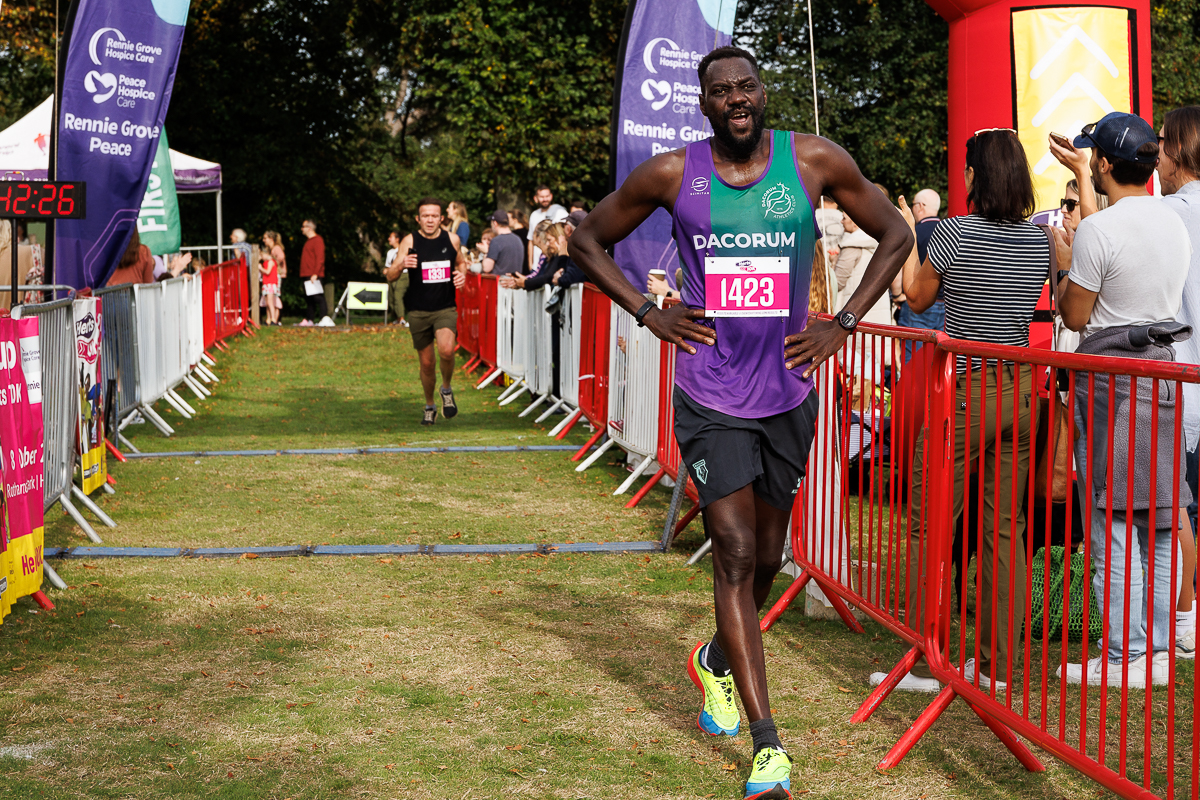 Herts 10K 2923: Photo Neil Marshment Photography.