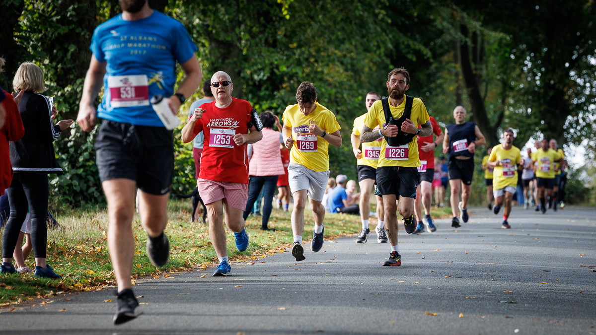 Herts 10K 2923: Photo Neil Marshment Photography.