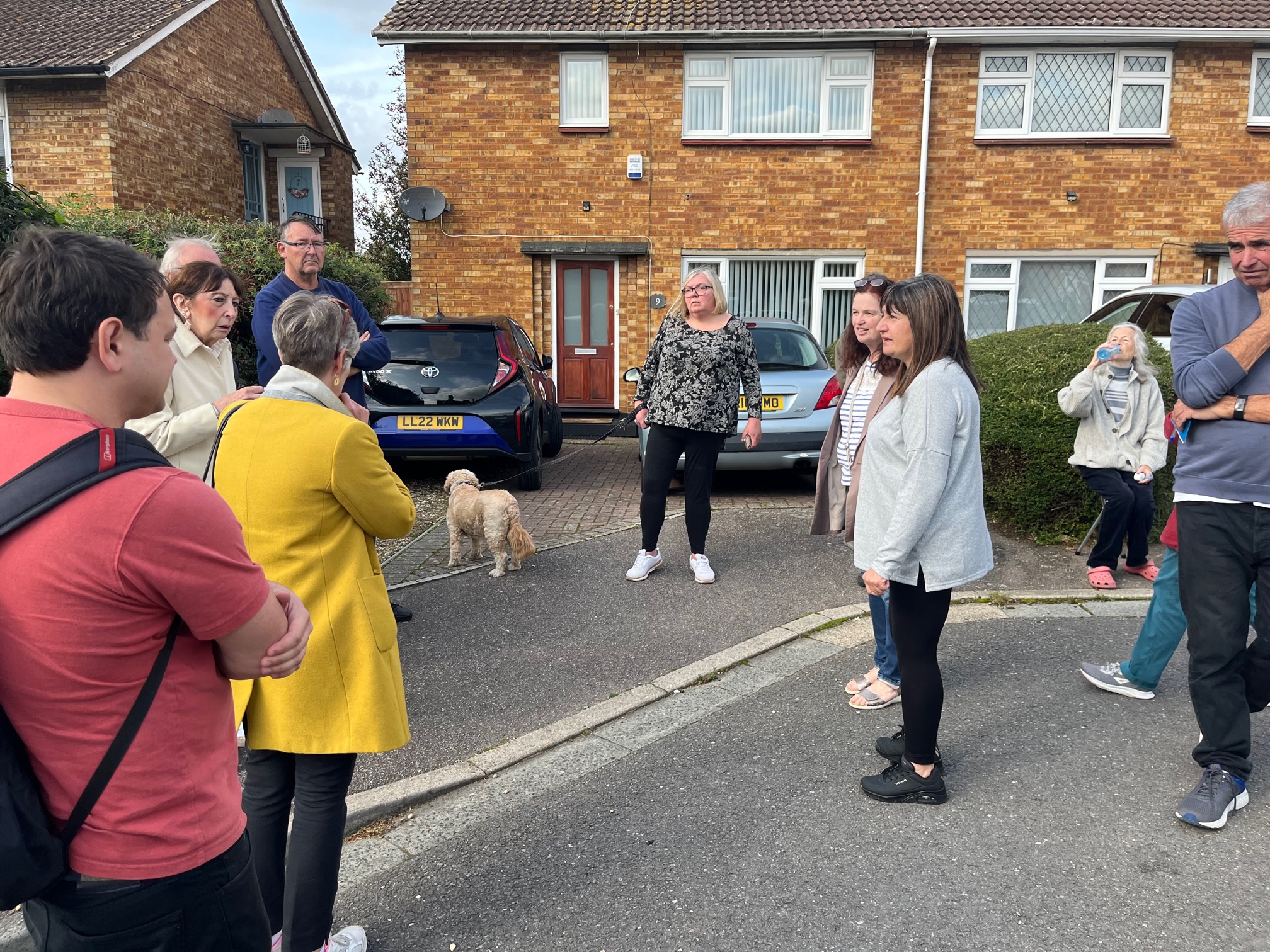 St Albans MP Daisy Cooper visited Hampden Place in Park Street to see first hand the impact of the rail freight development on their lives.