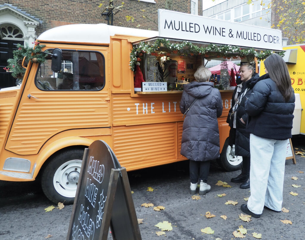 St Albans Christmas Cracker. Photo: John Andrews