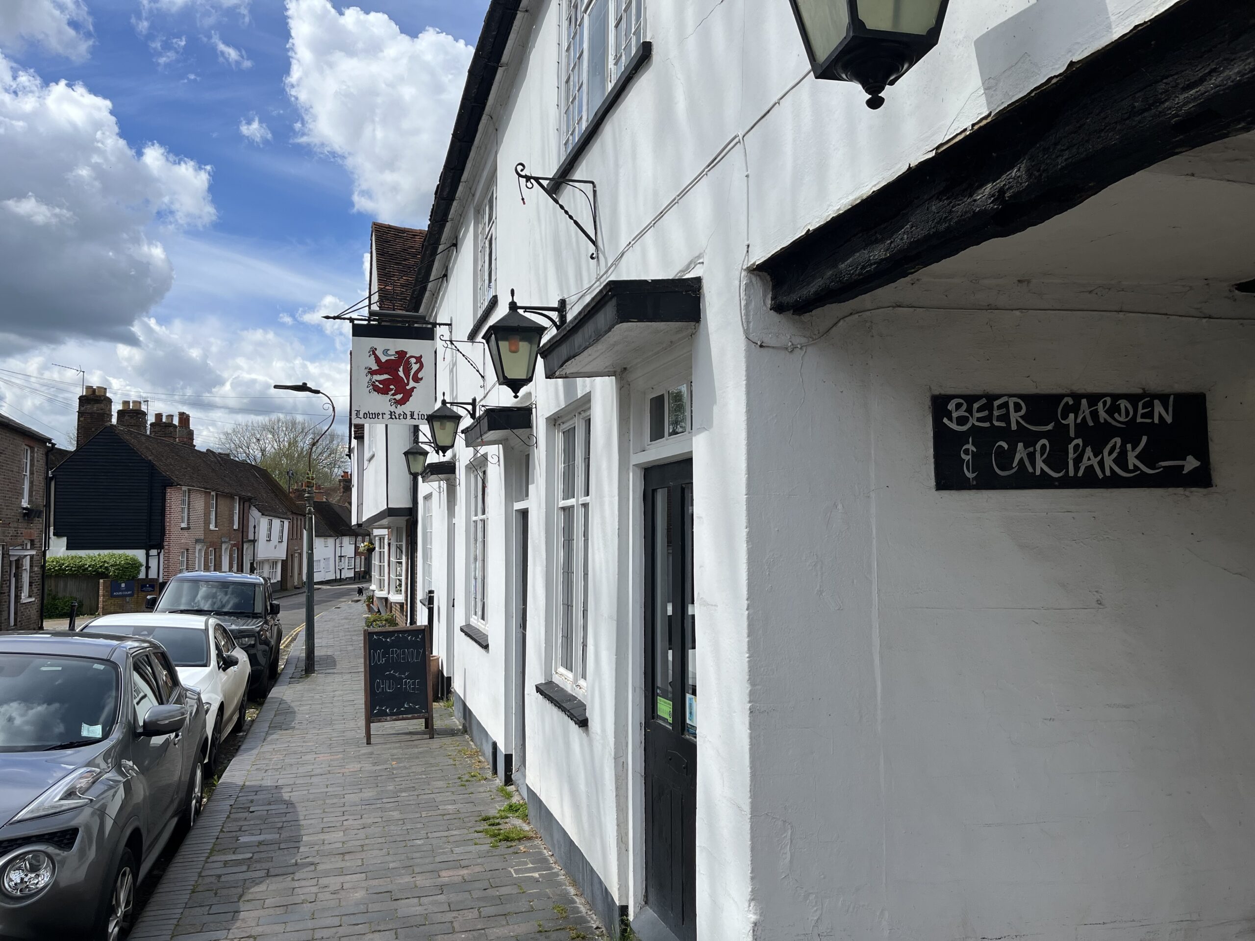 The Lower Red Lion in Fishpool Street.