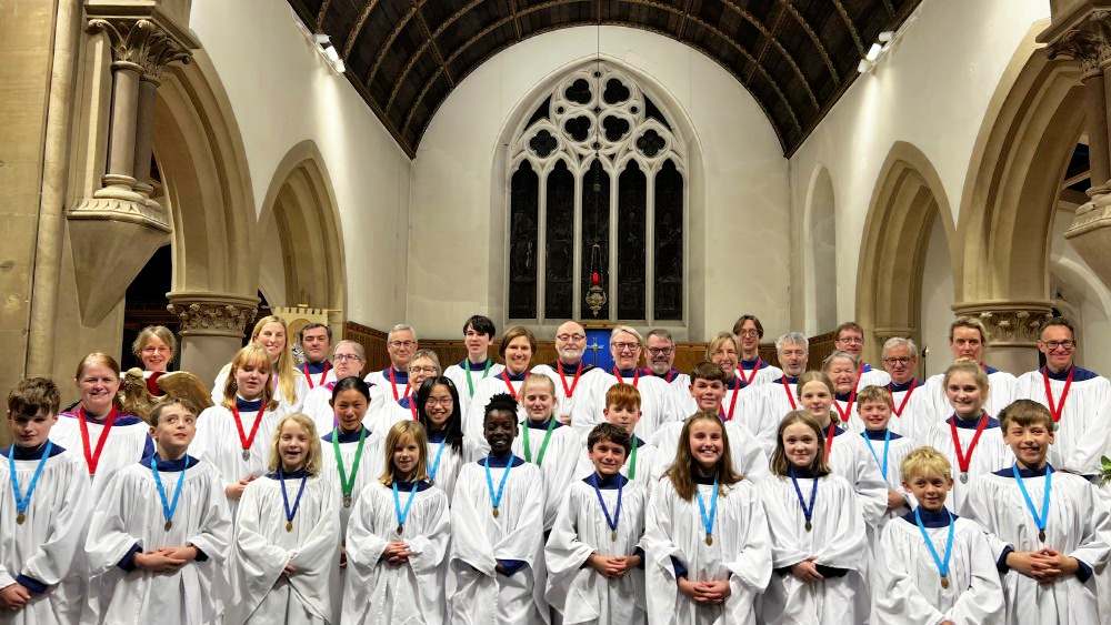 Assorted choir members.