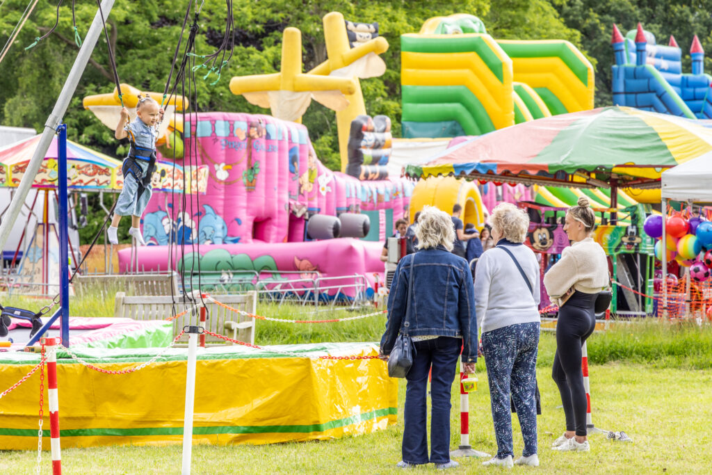 Harpenden Carnival. Photo: Steve Collins, Harpenden Photographic Society