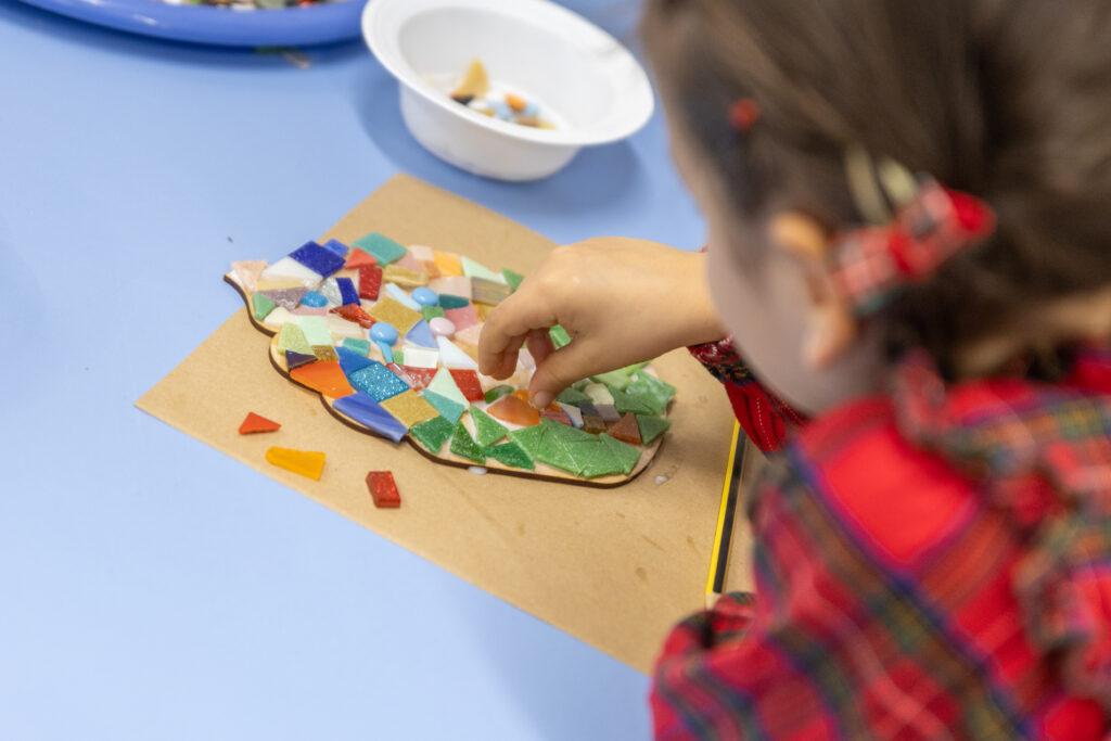 Mosaic making workshops ©Toby Shepheard Photography