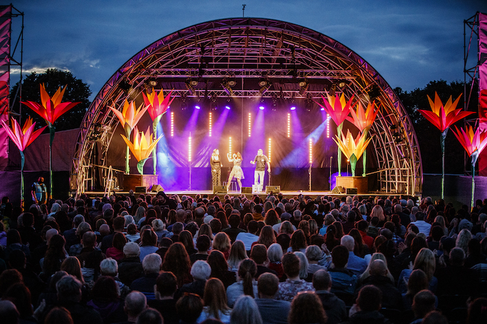 St Albans Comedy Garden (C)Lloyd Winters