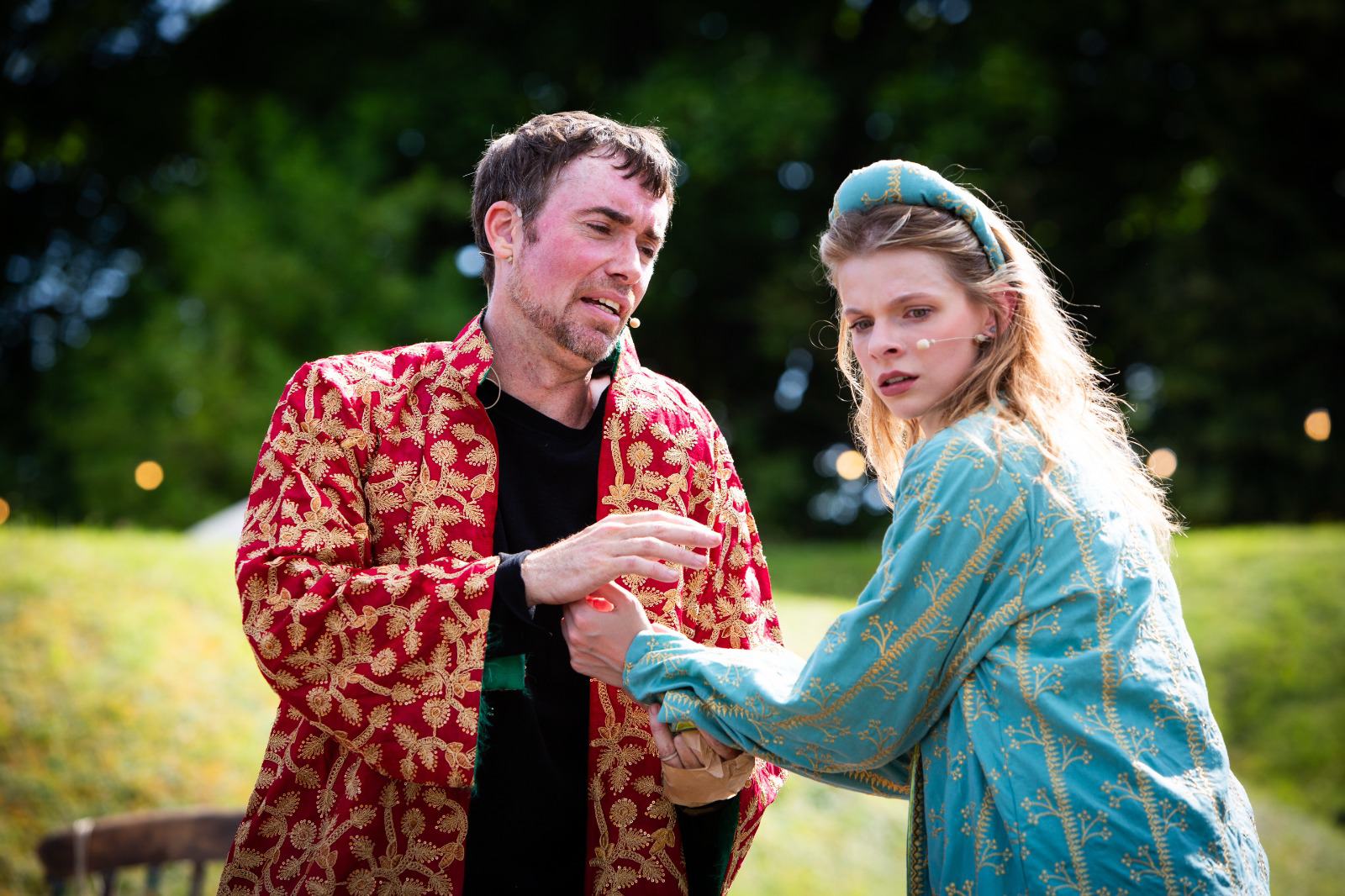 Tama Matheson as Richard III and Sarah Thorn as Lady Anne. Photo: Jack Sain