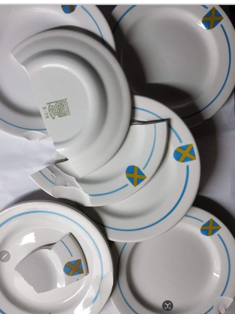 David Kaloczi's photos of the discarded crockery.
