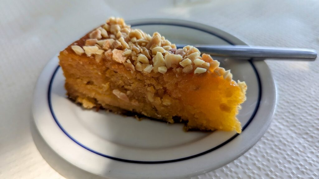 Pumpkin almond cake