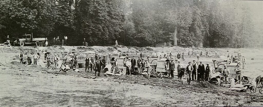 Work on the construction of Verulamium Lake.