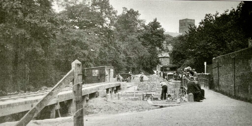 Work on the construction of Verulamium Lake.