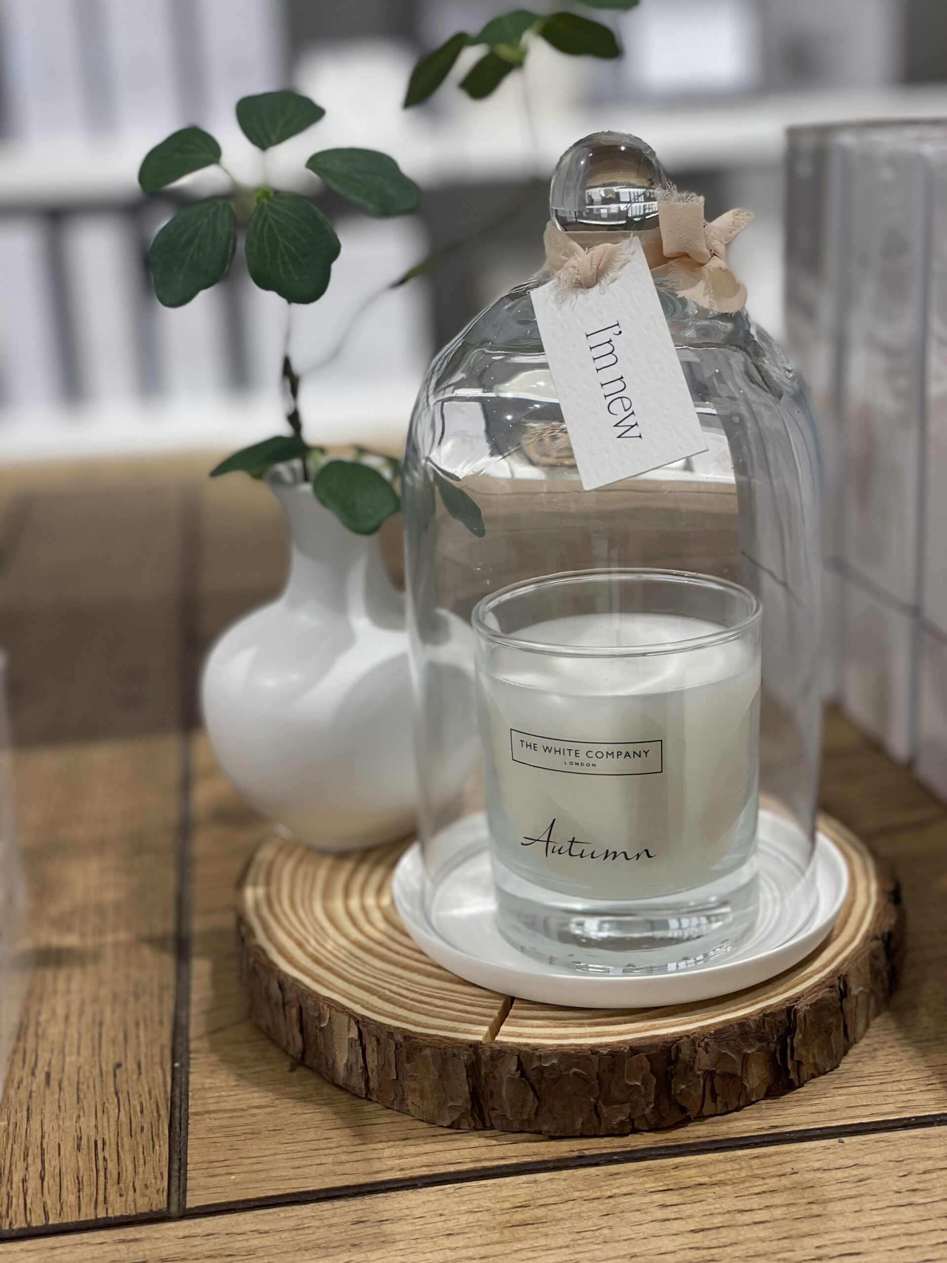 The White Company: Prepare for ultimate cosiness with The White Company’s luxurious cashmere collection. Their new autumn home fragrances are also not to be missed, offering comforting and sophisticated scents to fill your space this season.