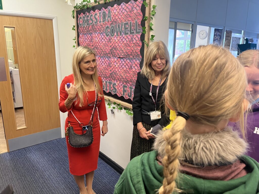 Cressida Cowell visits Fleetville Junior School.