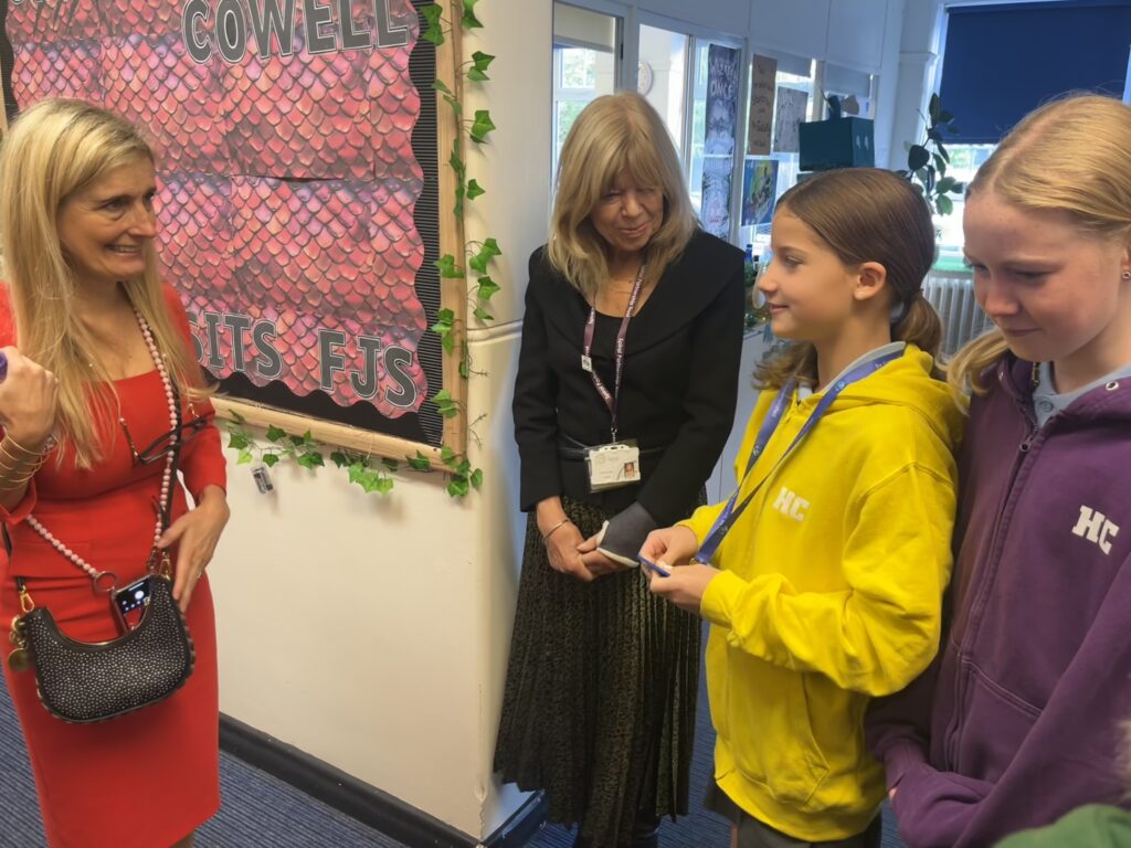 Cressida Cowell visits Fleetville Junior School.