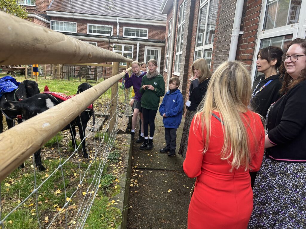 Cressida Cowell visits Fleetville Junior School.