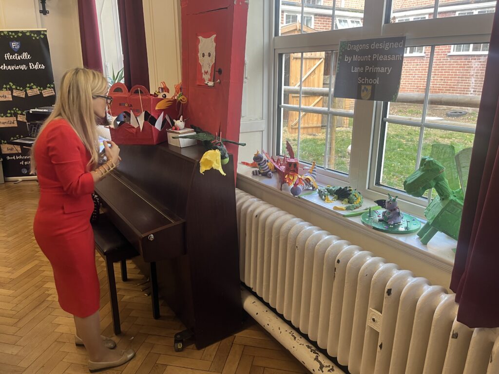 Cressida Cowell visits Fleetville Junior School.