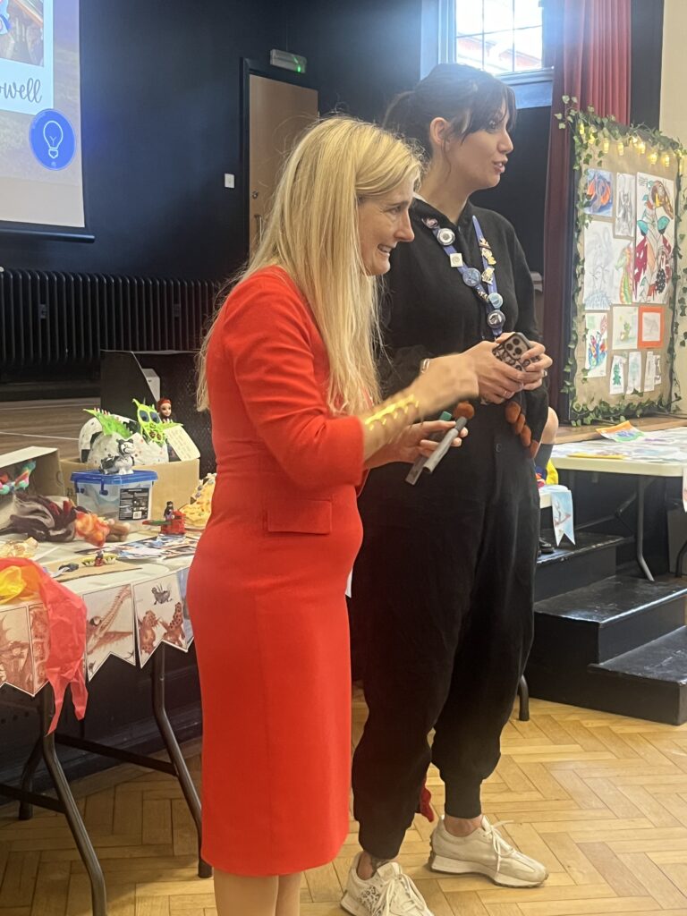 Cressida Cowell visits Fleetville Junior School.