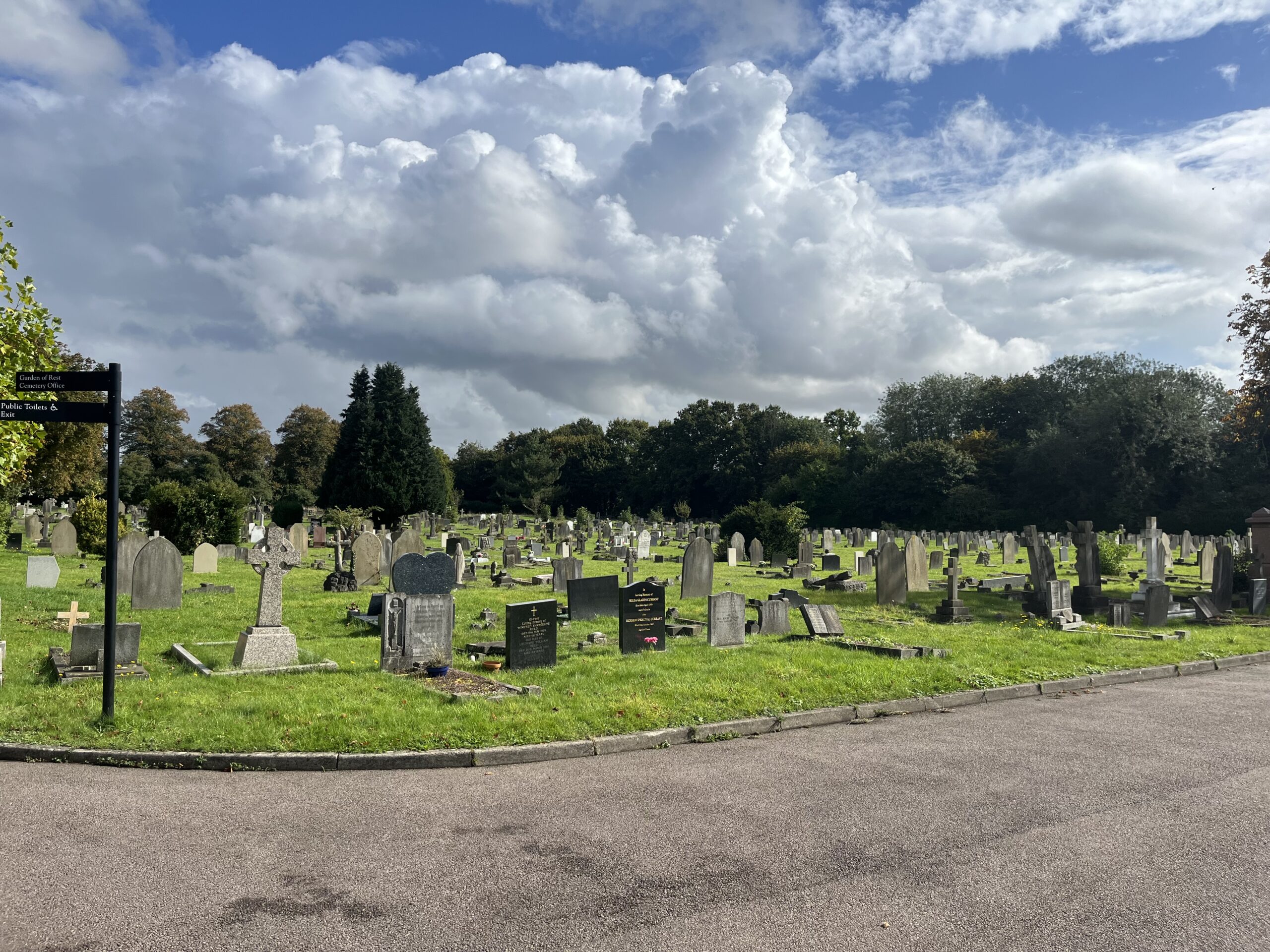 Hatfield Road Cemetery