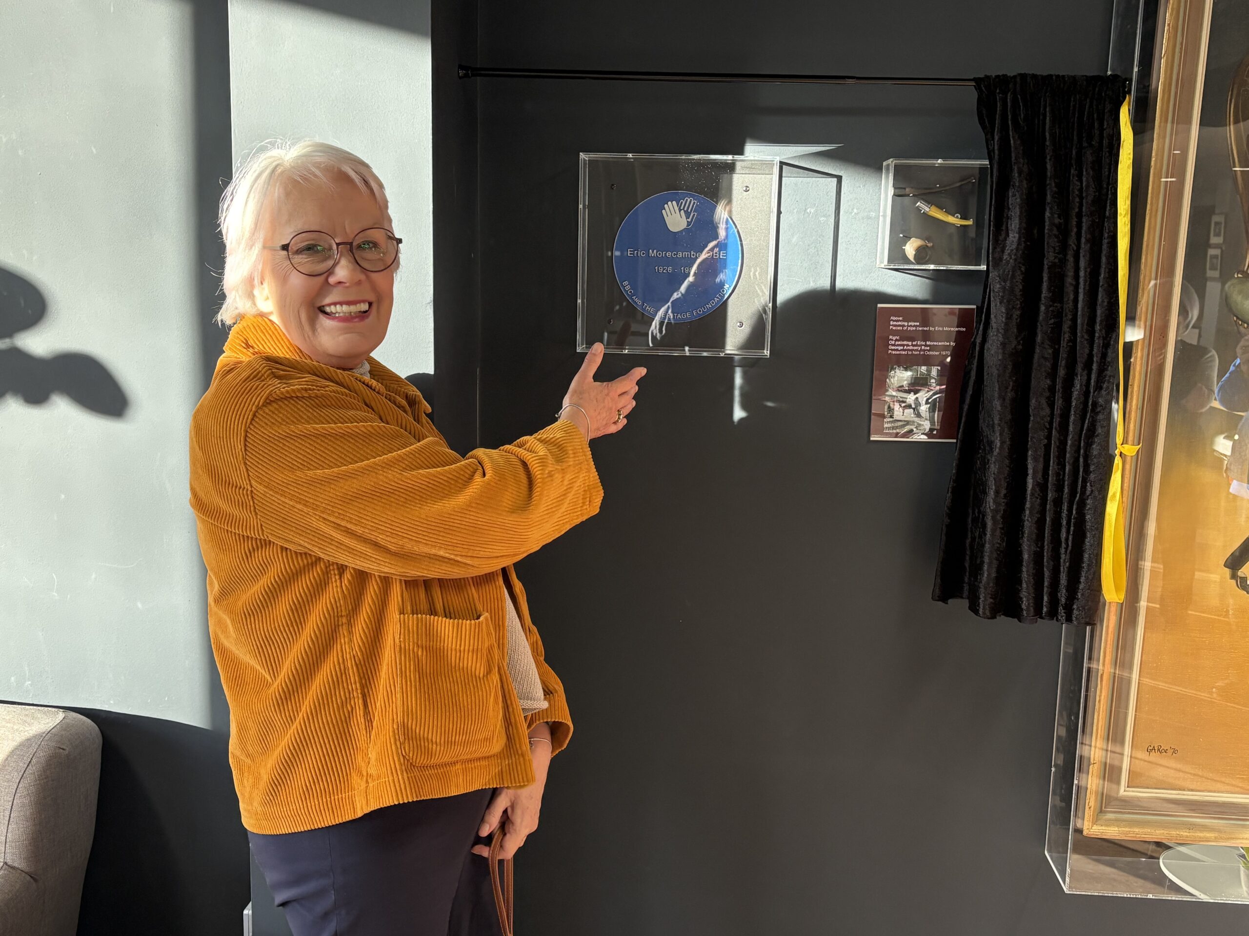 Gail Morecambe unveils the Blue Plaque at the Eric Morecambe Centre in Harpenden.