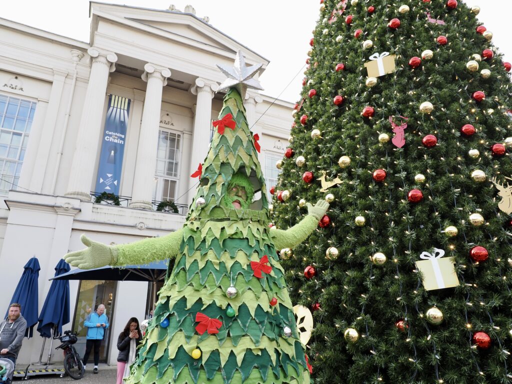 St Albans Christmas Cracker 2024. Photo: John Andrews