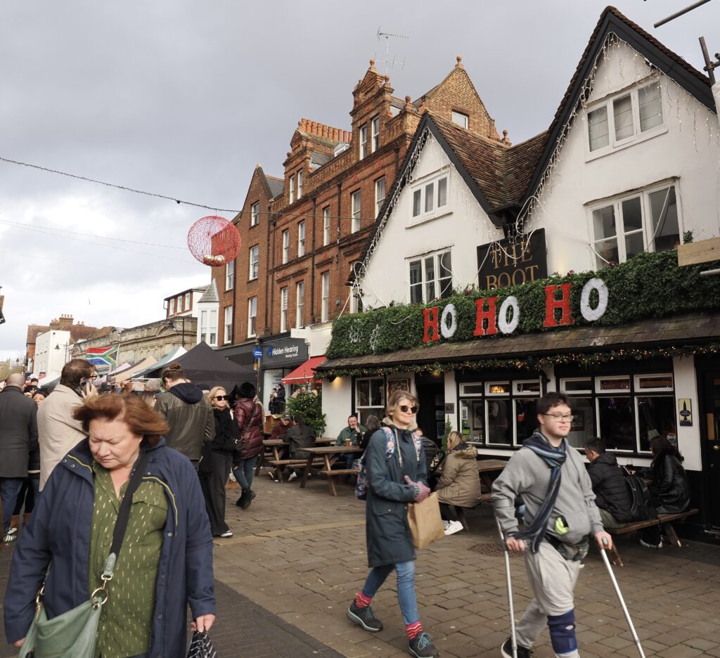St Albans Christmas Cracker 2024. Photo: John Andrews