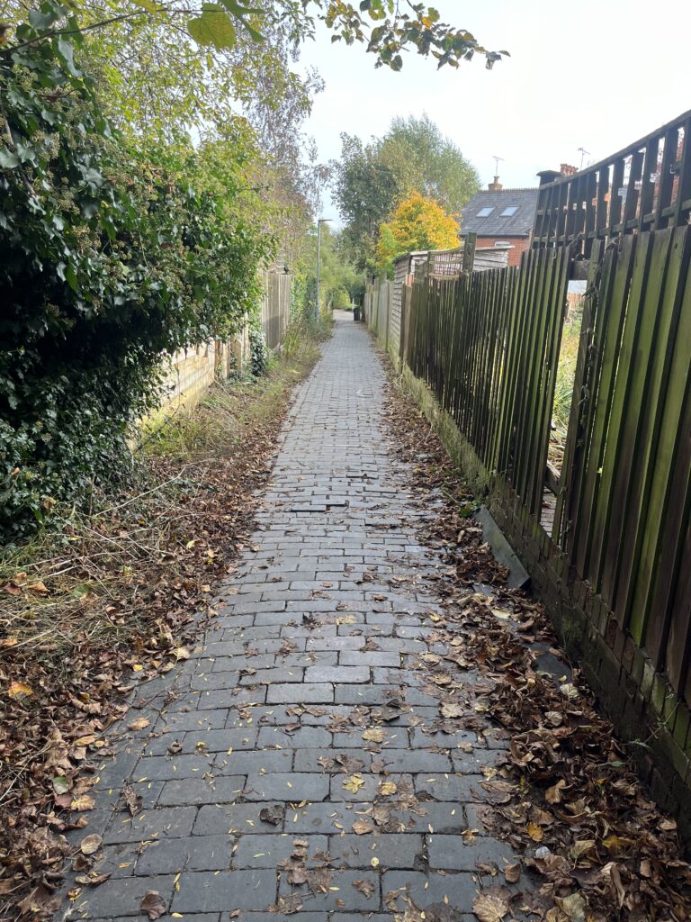 Hall Place Gardens to Clifton Street