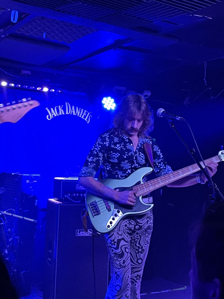 High Fade played The Horn.