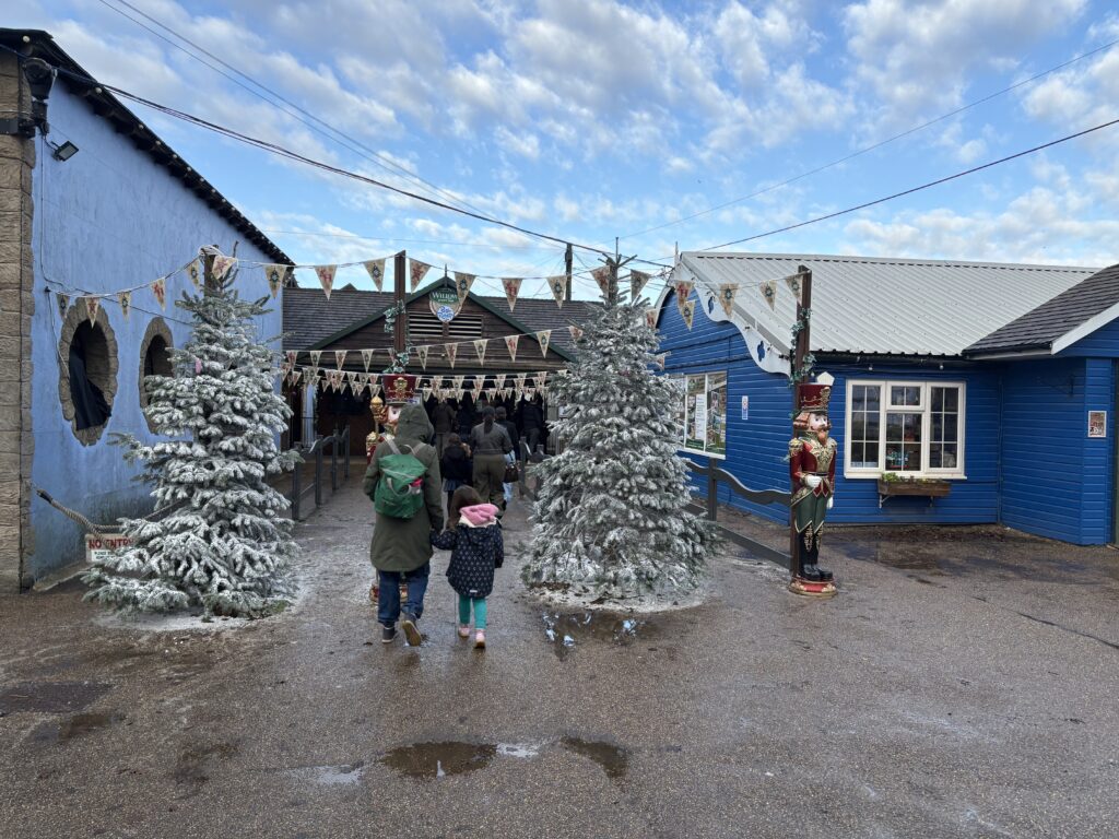 Willows Activity Farm Santa Spectacular