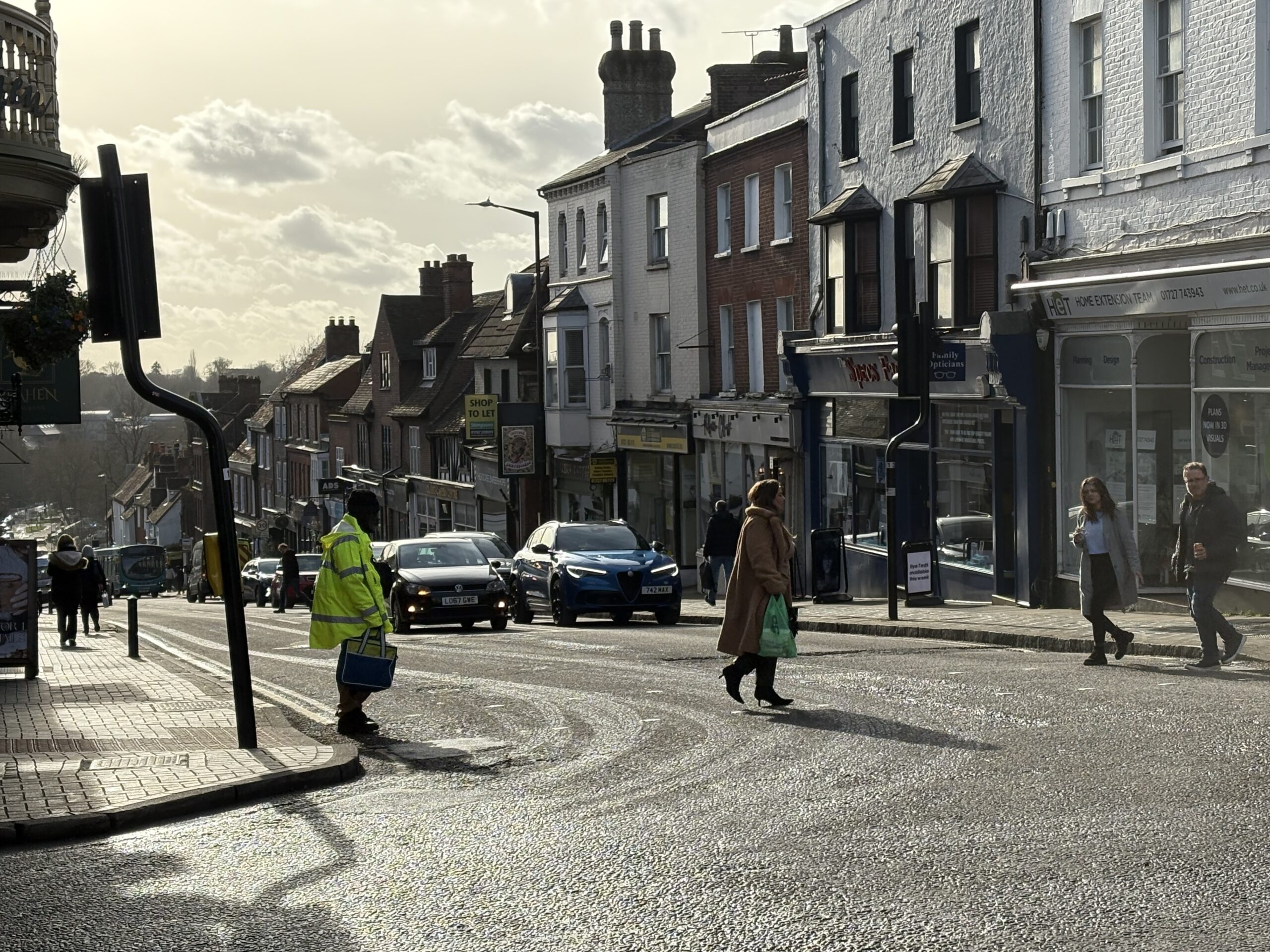 The heavily congested Peahen junction.