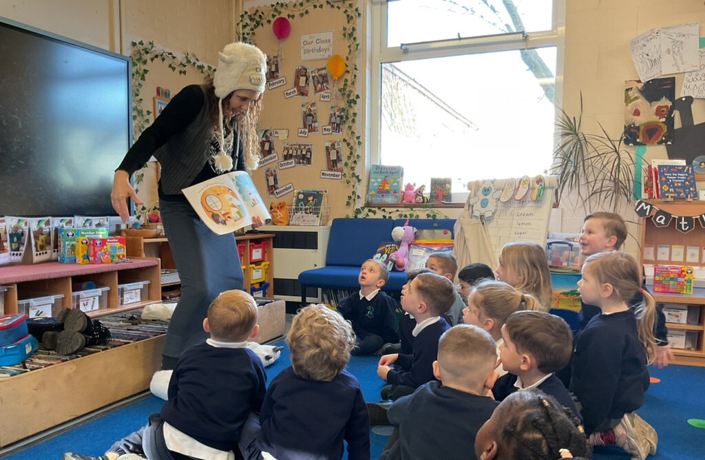 Lou Treleaven visited Colney Heath School for World Book Day
