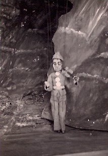 Jeremy's father's show, 1947