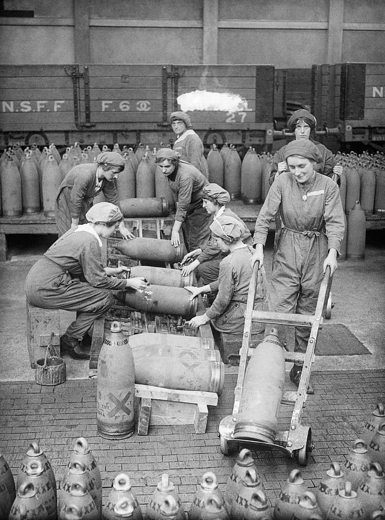 Women working in a munitions factory during World War I. Notts. 1917.