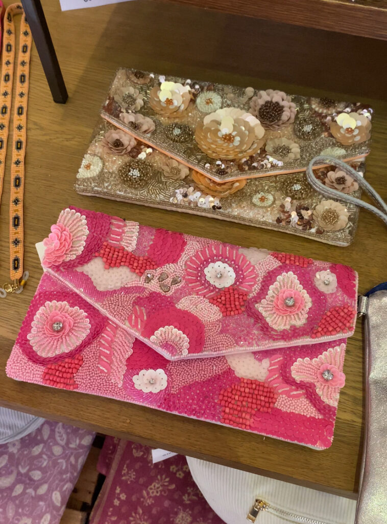 Beaded clutch bag – Peony