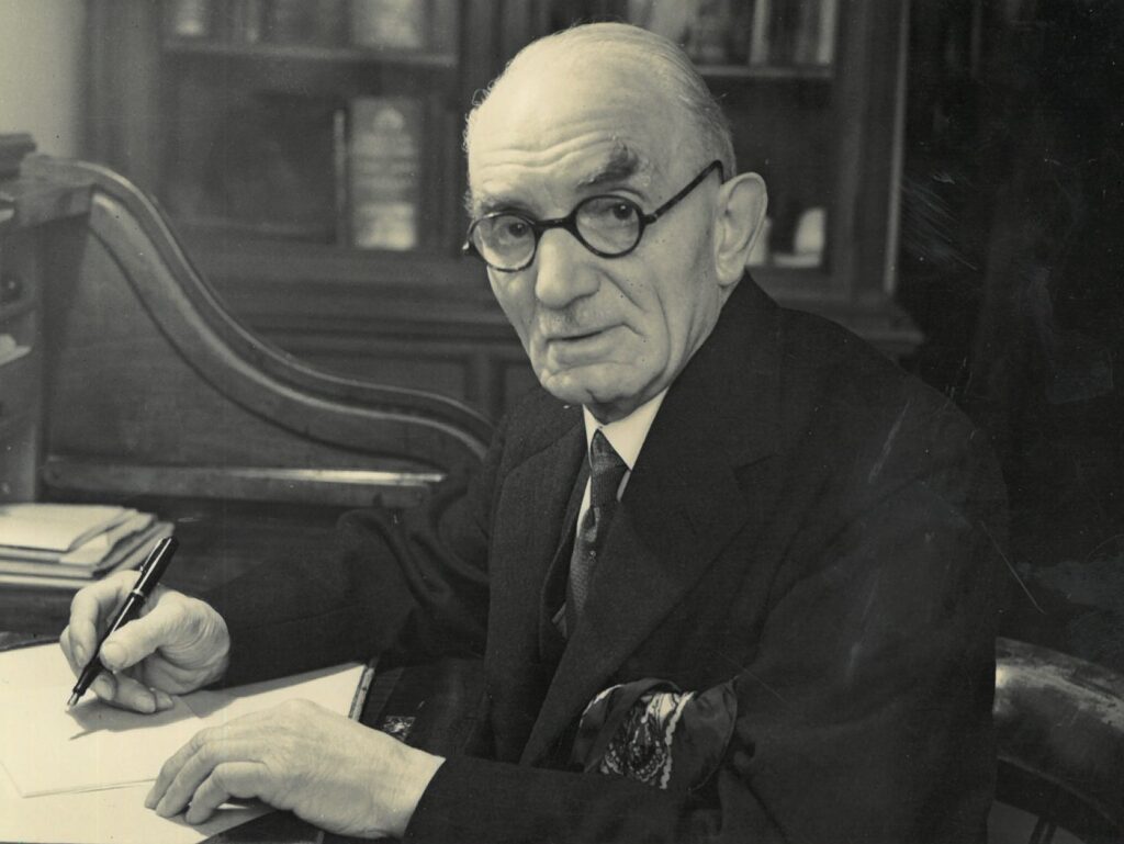 Editor Harry Carrington.