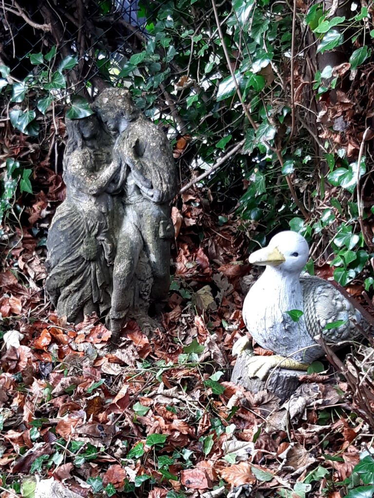 Gnome Alley - between Old London Road and Ramsbury Road.